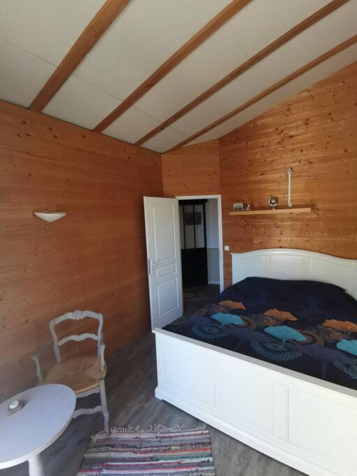 Entre Ventoux Et Luberon, Appartement Dans Maison. Malemort-du-Comtat Экстерьер фото