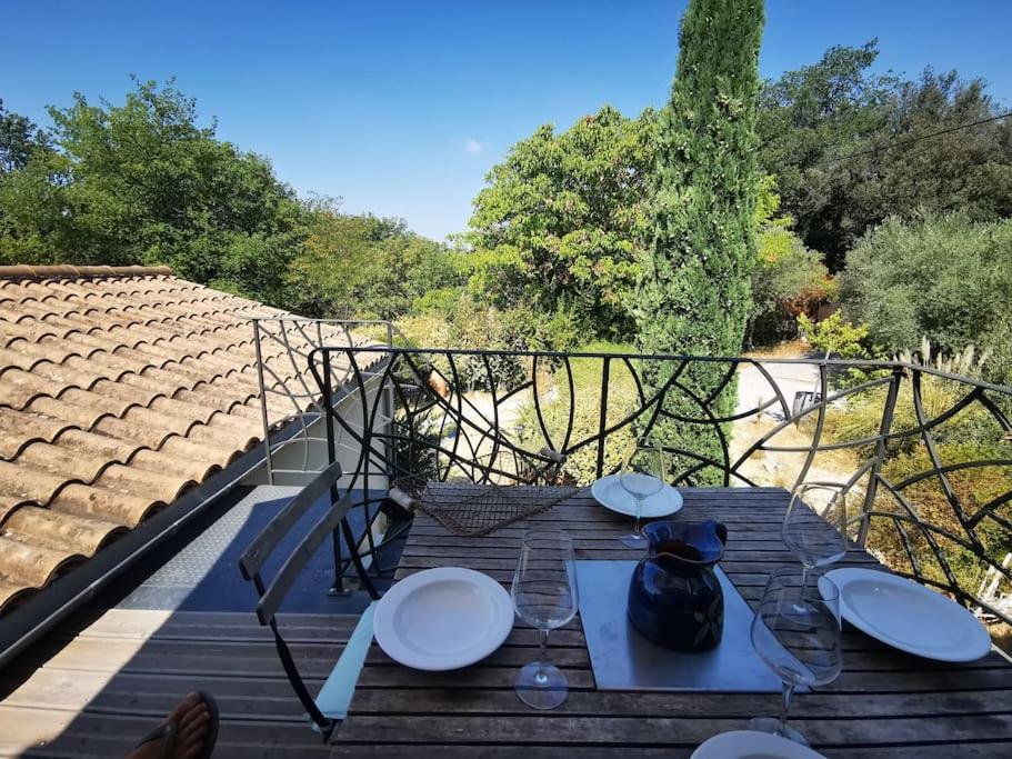 Entre Ventoux Et Luberon, Appartement Dans Maison. Malemort-du-Comtat Экстерьер фото