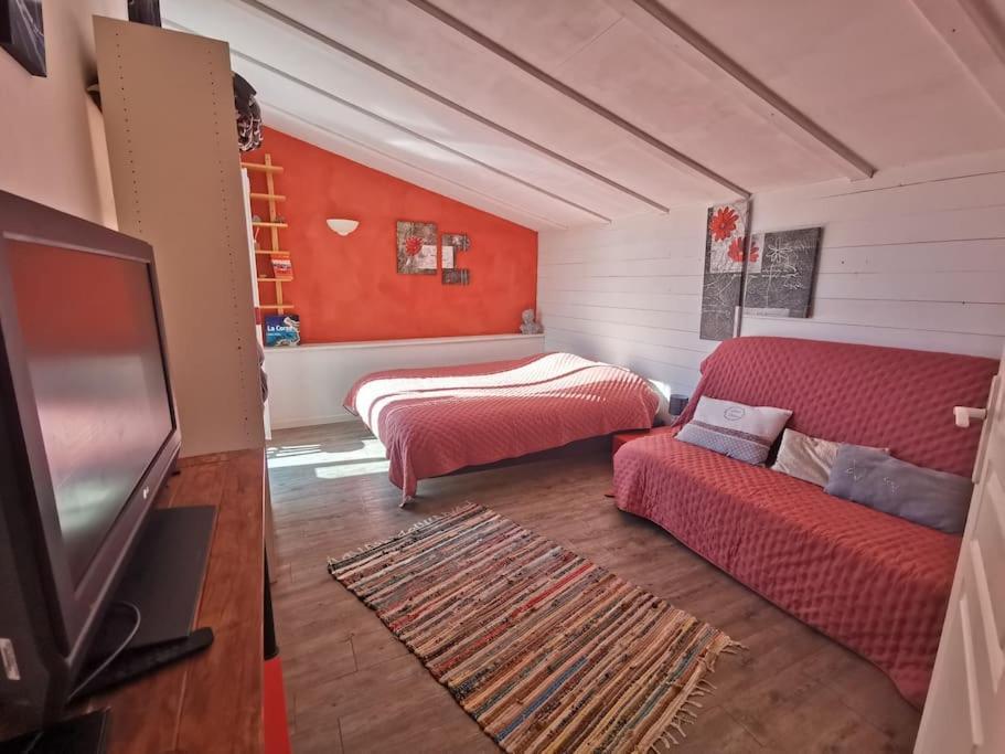 Entre Ventoux Et Luberon, Appartement Dans Maison. Malemort-du-Comtat Экстерьер фото
