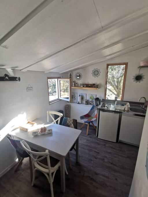 Entre Ventoux Et Luberon, Appartement Dans Maison. Malemort-du-Comtat Экстерьер фото