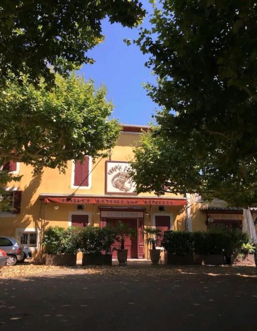 Entre Ventoux Et Luberon, Appartement Dans Maison. Malemort-du-Comtat Экстерьер фото