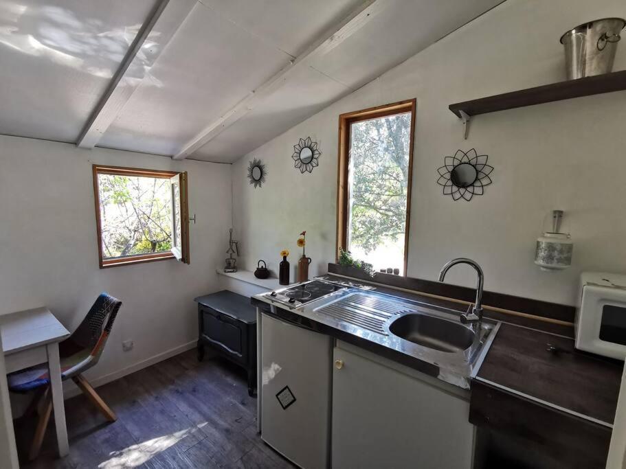Entre Ventoux Et Luberon, Appartement Dans Maison. Malemort-du-Comtat Экстерьер фото